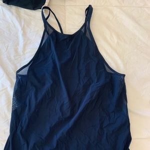 Lululemon top size 4